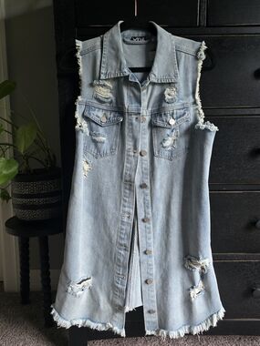 Sleeveless Distressed Light Wash Denim Vest